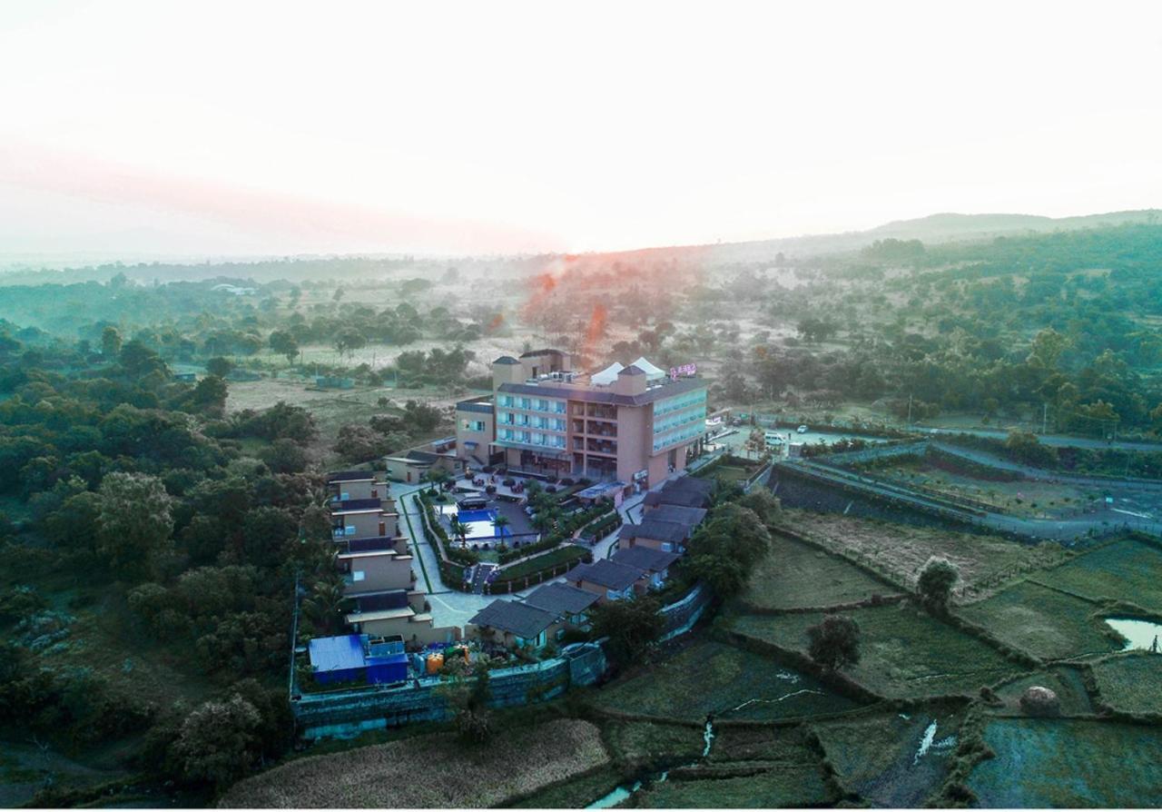 Regenta Resort Belagavi Exterior foto